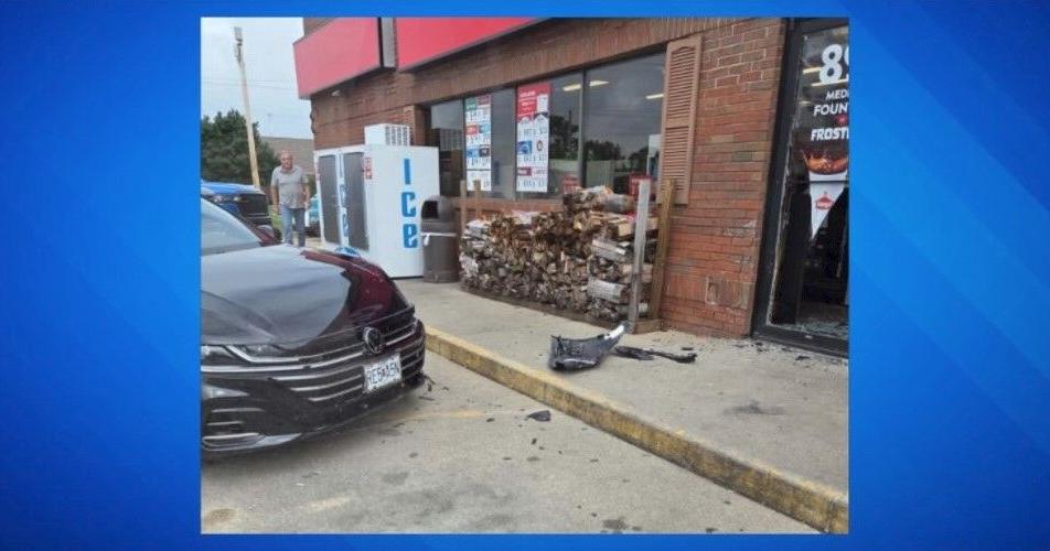 Car slams into Casey’s in Macon breaking glass out of front door | Local News