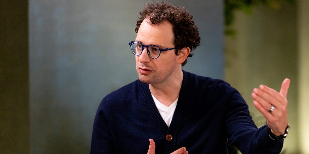 Anthropic's Amodei Advocates for AI-Related Job Displacement Plan