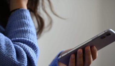 Zillennial Author Tests Apps to Combat Phone Call Anxiety