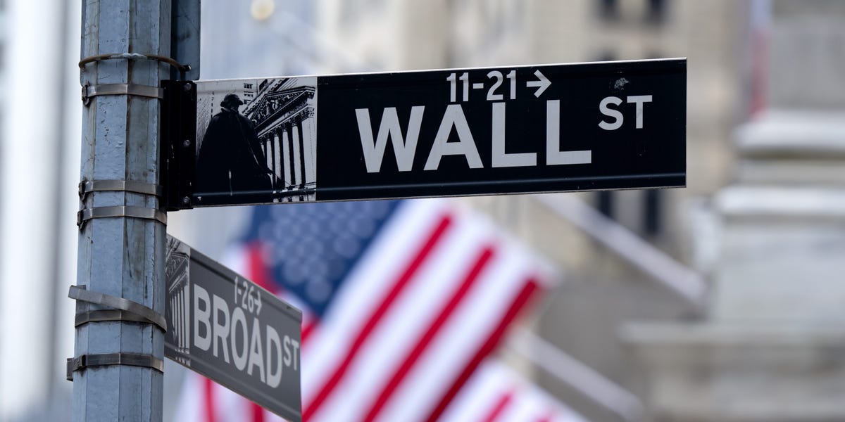 The US Economy Is Vulnerable to a Stock Correction, KPGM Economist Warns