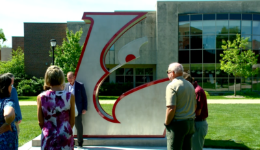 UWL unveils 10-foot stainless steel “Eagle in the L” sculpture | La Crosse