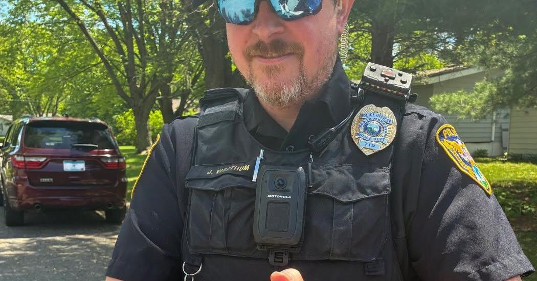 With baby ducks in peril, it's North Mankato cops to the resCUTE | Local News