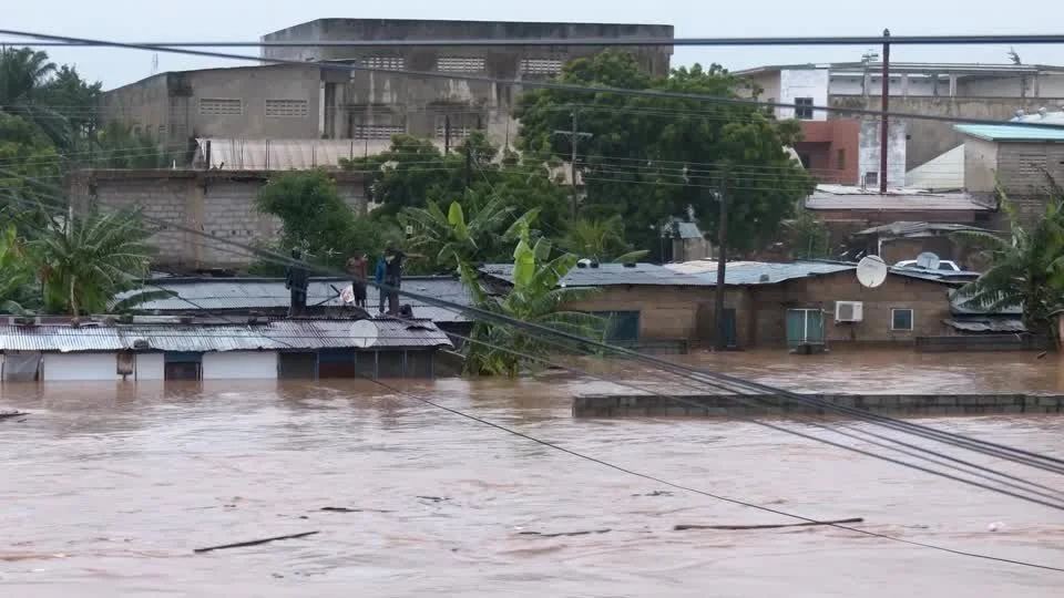 Floods paralyse Ghana capital, kill three