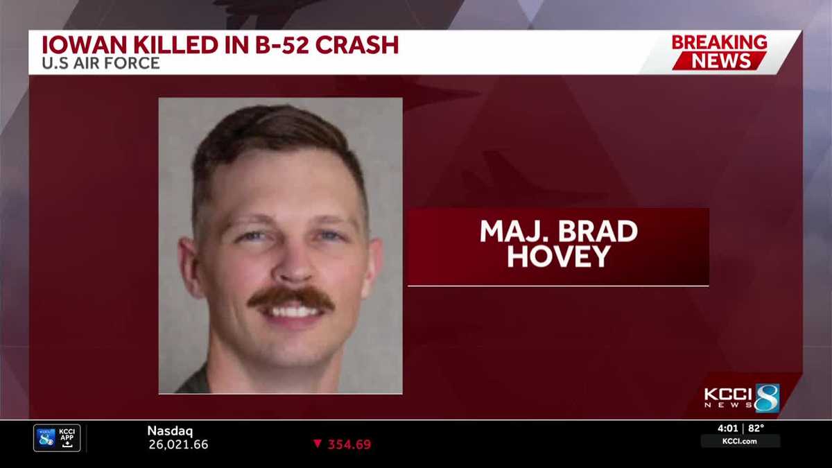 B-52 bomber crash: Iowa native among 8 people killed