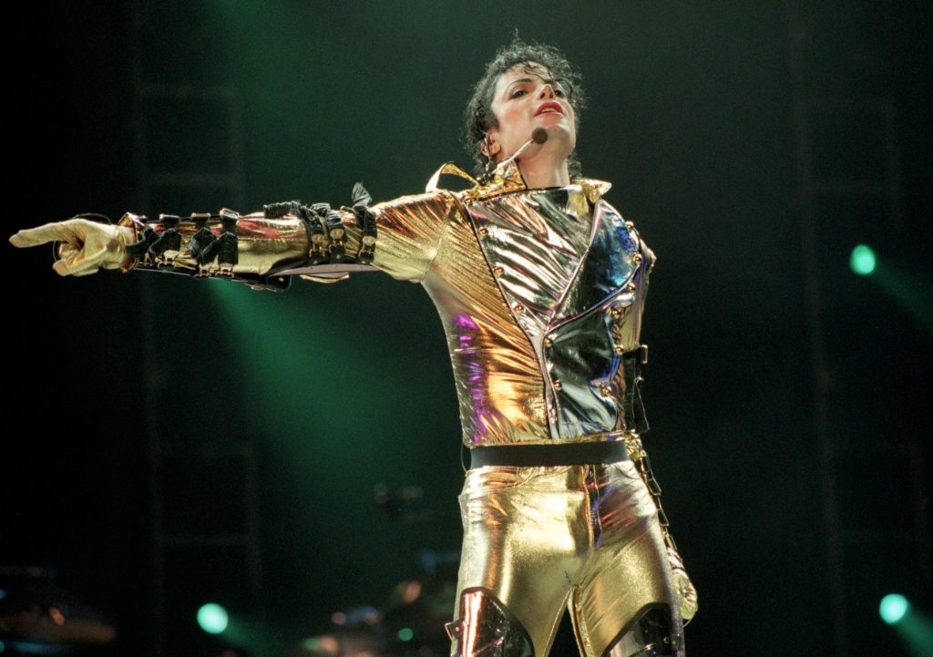 Michael Jackson’s ‘Chicago’ Debuts on Hot 100