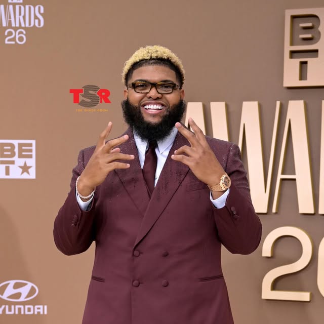 #TSRBETAwards: Alright now! The fellas are out here looking sharp! #Druski, #DaVinchi and #DurandBernarr show out on the carpet. 👏🏾👏🏾 (SWIPE)—(📸: @gettyimages) ✍🏾: #TSRStaffJW - instagram.com
