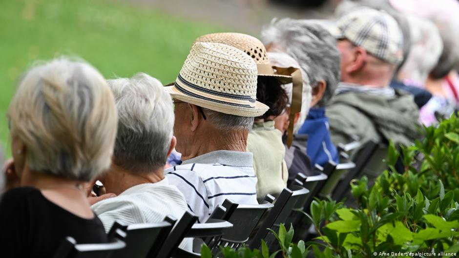 Germany news: Merz hails pension reform proposals