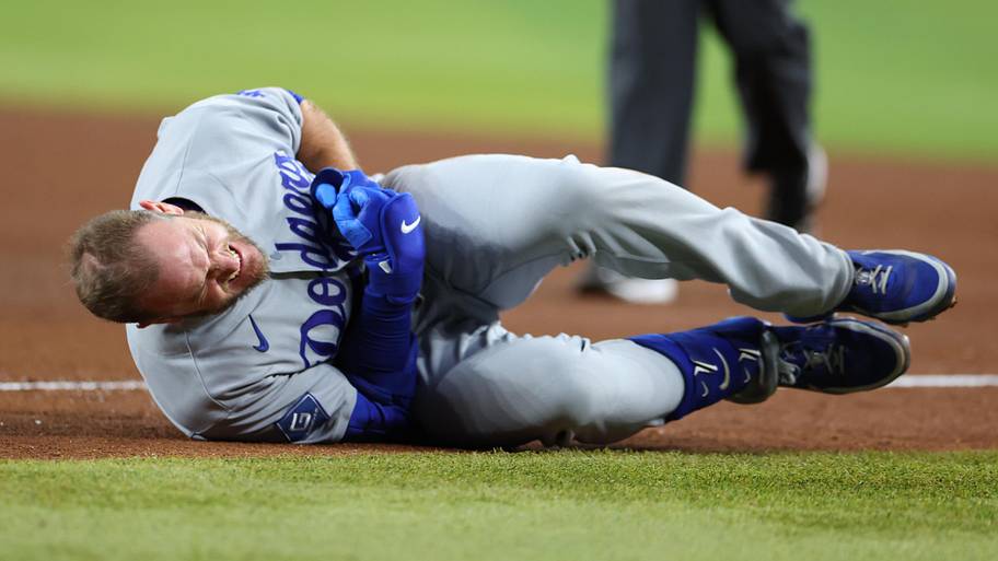 Dodgers Announce Max Muncy Injury Update After Scary Collision