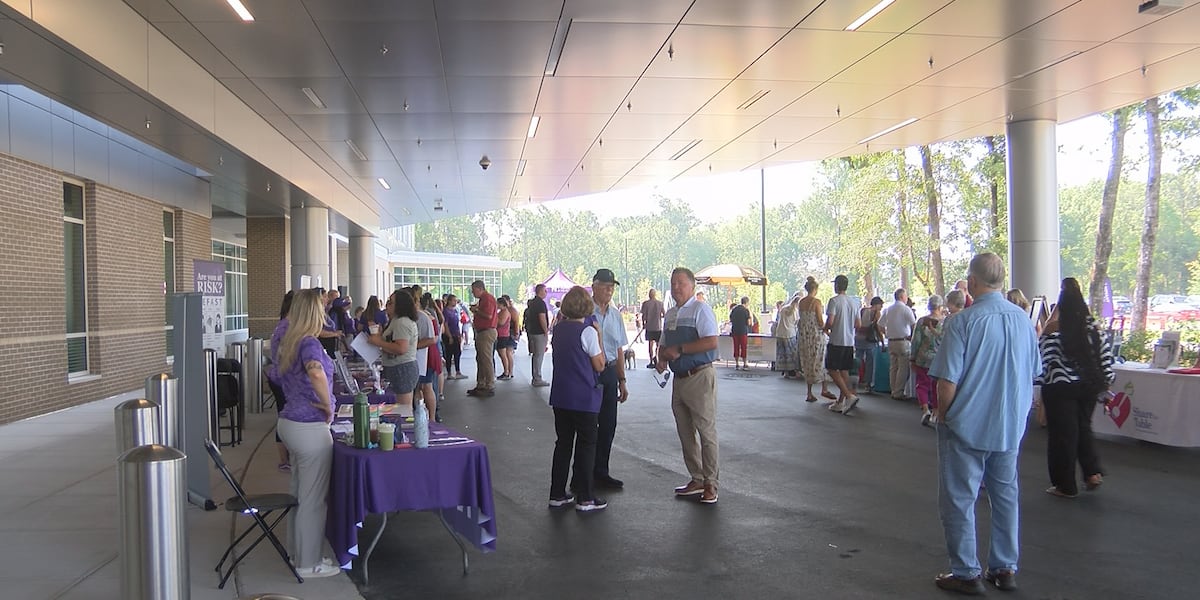 Novant Health Scotts Hill Medical Center hosts community day ahead of opening