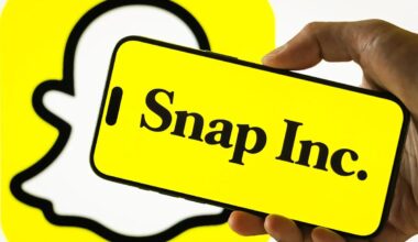 SNAP Stock Drops — Snap Launches AR Smart Glasses, But Retail Is ‘Skeptical’ On Over $2,000 Price Tag
