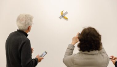 Gone bananas: Cattelan's Comedian stolen from Centre Pompidou-Metz exhibition - The Art Newspaper