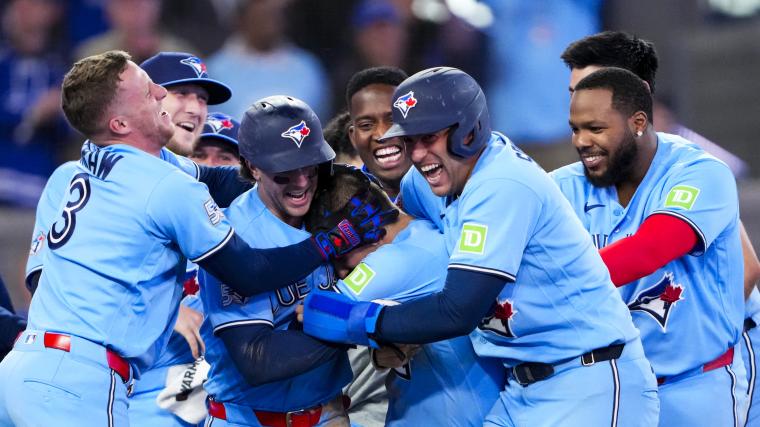 Blue Jays-Marlins trade pitch sends $56M Cy Young winner to Toronto in World Series surge