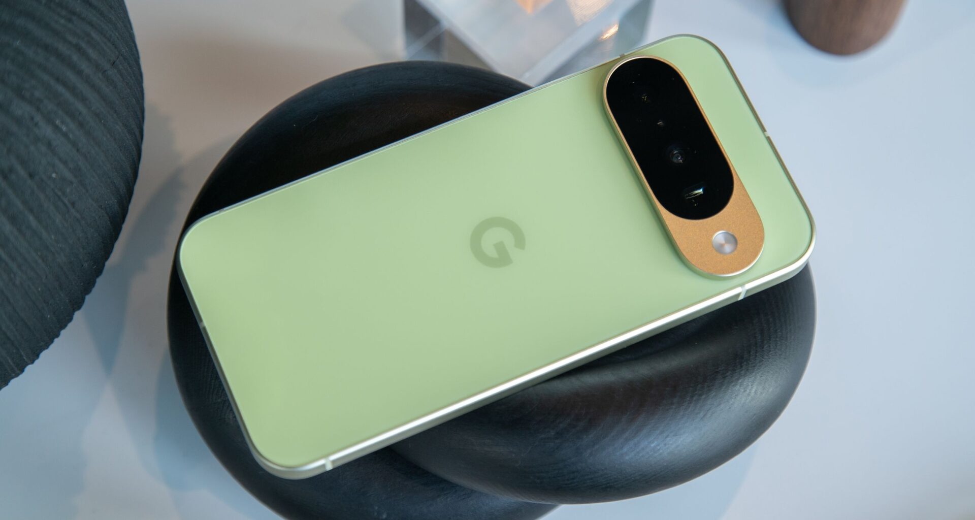 Google's extensive June security update fixes tons of lingering Pixel problems