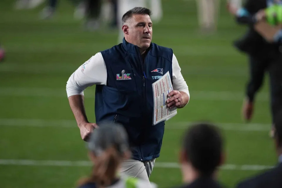 Feb 8, 2026; Santa Clara, CA, USA; New England Patriots head coach Mike Vrabel runs on the field after the game against the Seattle Seahawks in Super Bowl LX at Levi's Stadium. Mandatory Credit: Darren Yamashita-Imagn Images