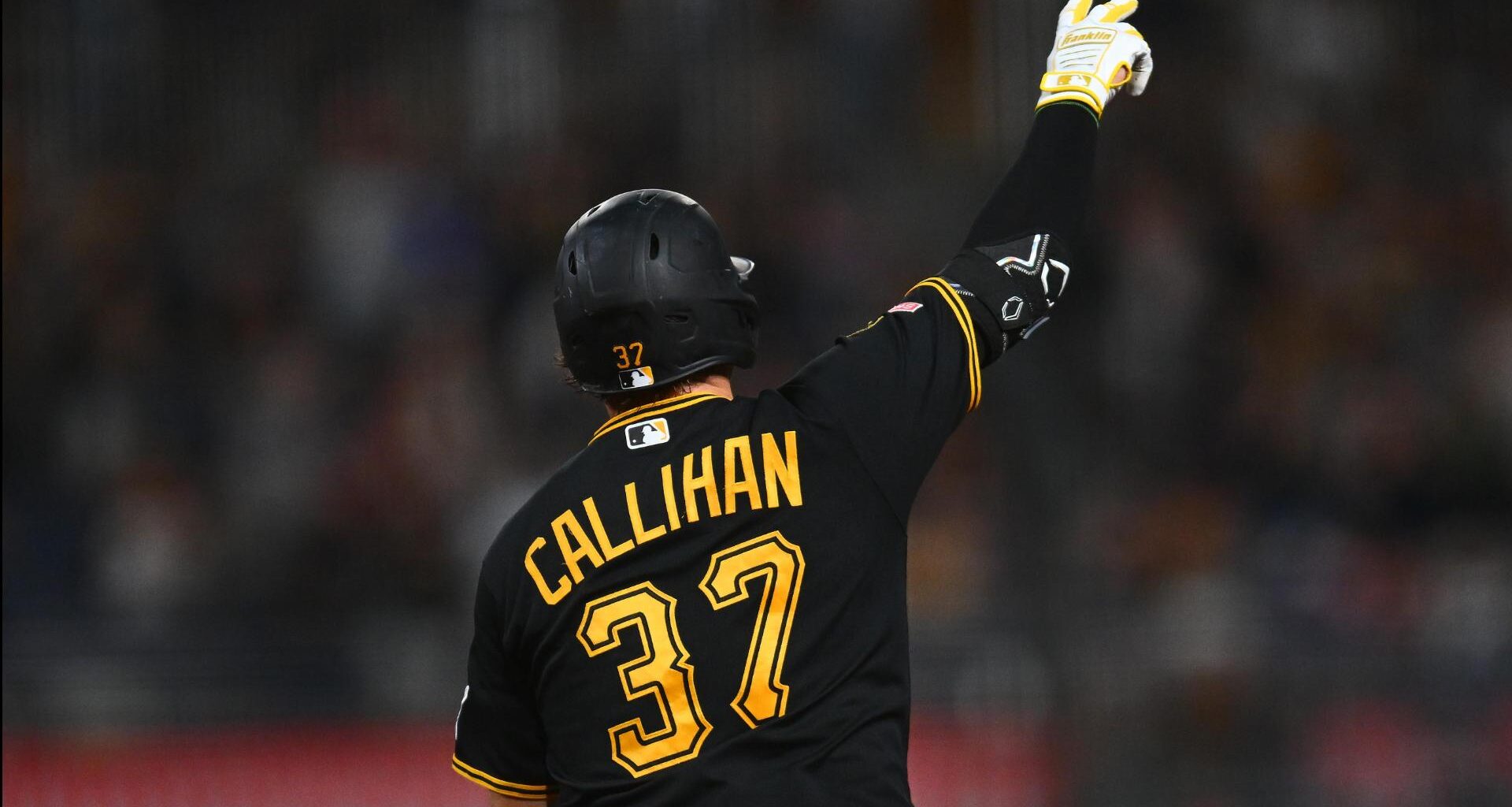 Rookie Tyler Callihan goes deep off Shohei Ohtani, adds a 3-run shot late as Pirates top Dodgers 9-8