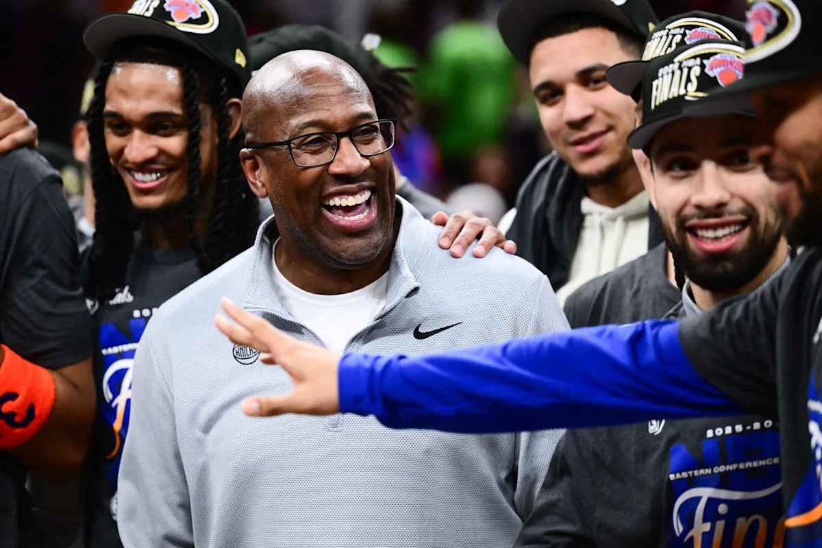 Knicks coach Mike Brown randomly busts out 2000 pop song on media day