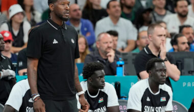 Rockets assistant still in consideration for Mavericks head coaching job