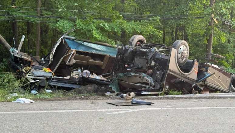 Dispatch: Motorhome overturns while towing jeep in Westmoreland County
