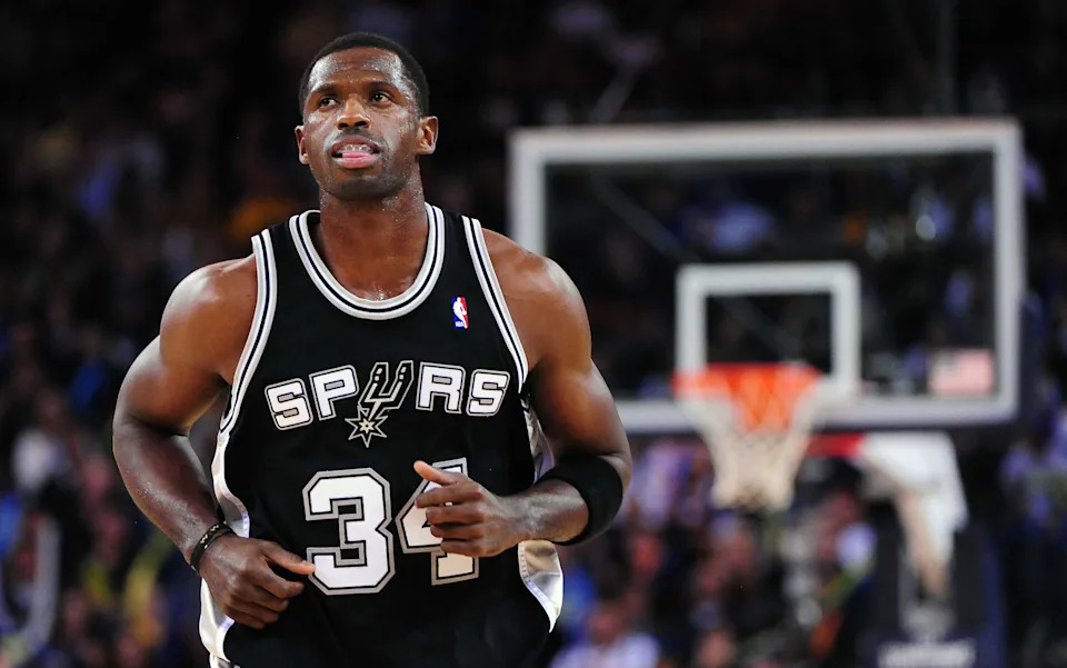 December 16, 2009; Oakland, CA, USA; San Antonio Spurs center Antonio McDyess (34) jogs back to the bench during the third quarter against the Golden State Warriors at ORACLE Arena. The Spurs defeated the Warriors 103-91. Mandatory Credit: Kyle Terada-USA TODAY Sports