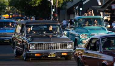 Modesto CA American Graffiti parade draws cars, spectators