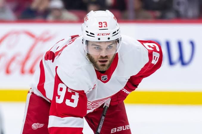 Report: 6 Teams Linked As Multiple Clubs Reach Out To Red Wings on Alex DeBrincat