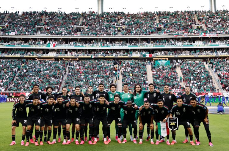 Mexico's players pose for a picture ahead of the 2026 World Cup Group A football match between Mexico and South Korea at the Guadalajara Stadium in Zapopan on June 18, 2026. (Photo by ULISES RUIZ / AFP)