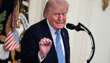 Trump Tries to Reassure Markets After Stocks Plummet