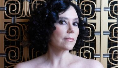 Alex Borstein To Star In Dramedy Turn The Lights Back On From Dave Pantano