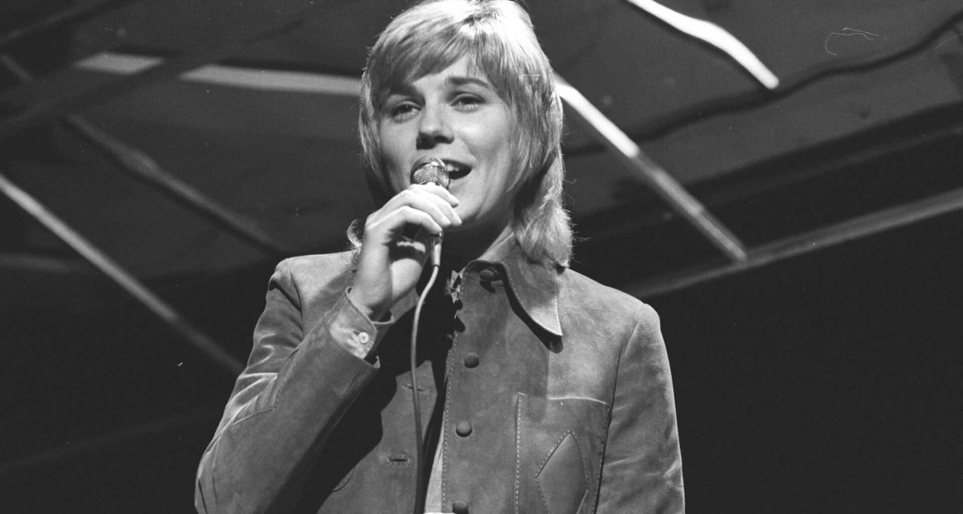 Born 81 Years Ago Today in Nova Scotia, the First Canadian Solo Female Artist To Reach No. 1 in the US