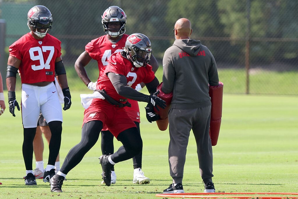 Sr'S Fab 5: 10 Things I Think I Think About Bucs Mini-Camp 4 Bucs Olb Rueben Bain Jr. And Olbs Coach Larry Foote