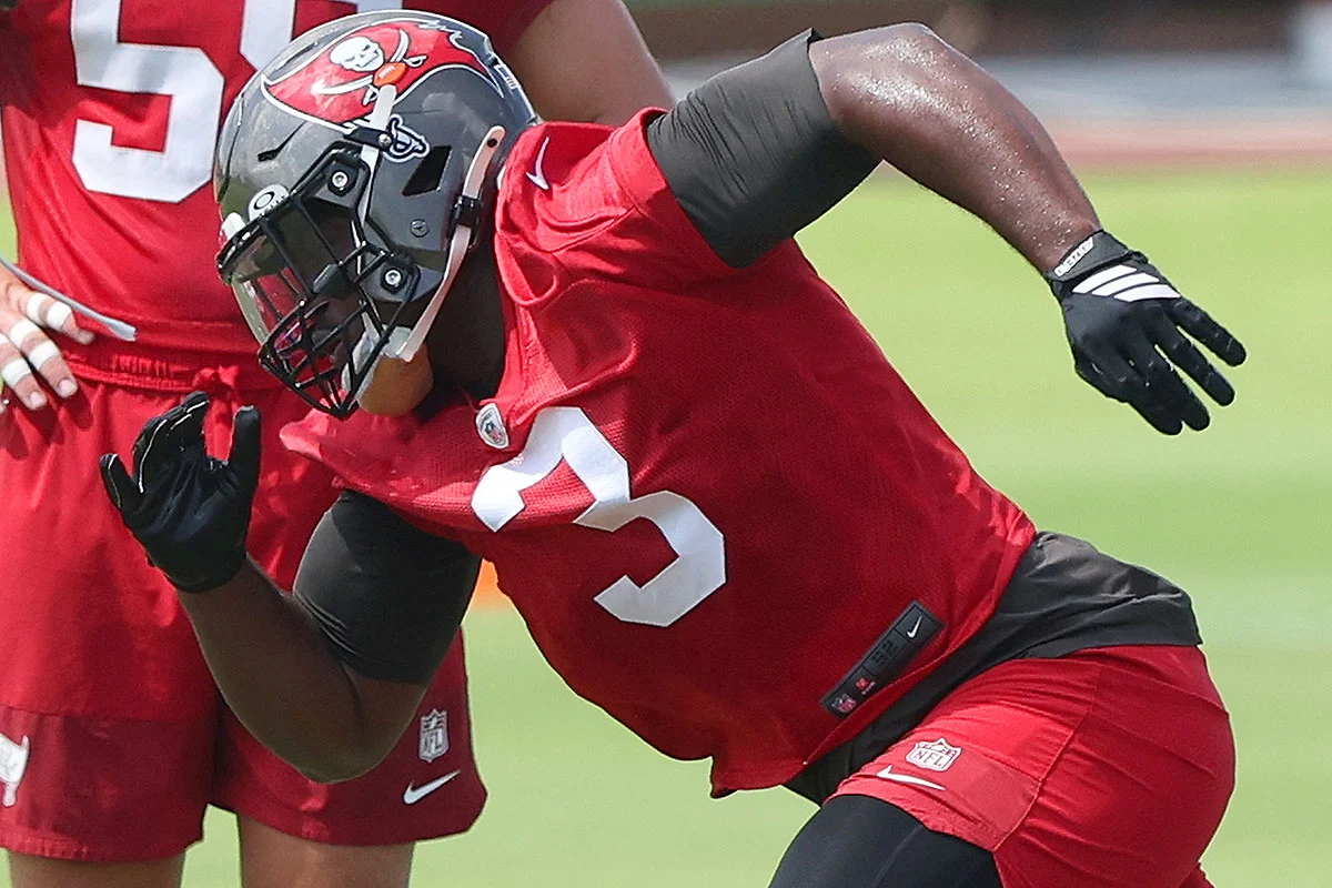 Bucs Olb Rueben Bain Jr.