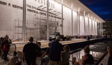 Kennedy Center misses deadline to remove Trump’s name, citing storms - The Washington Post