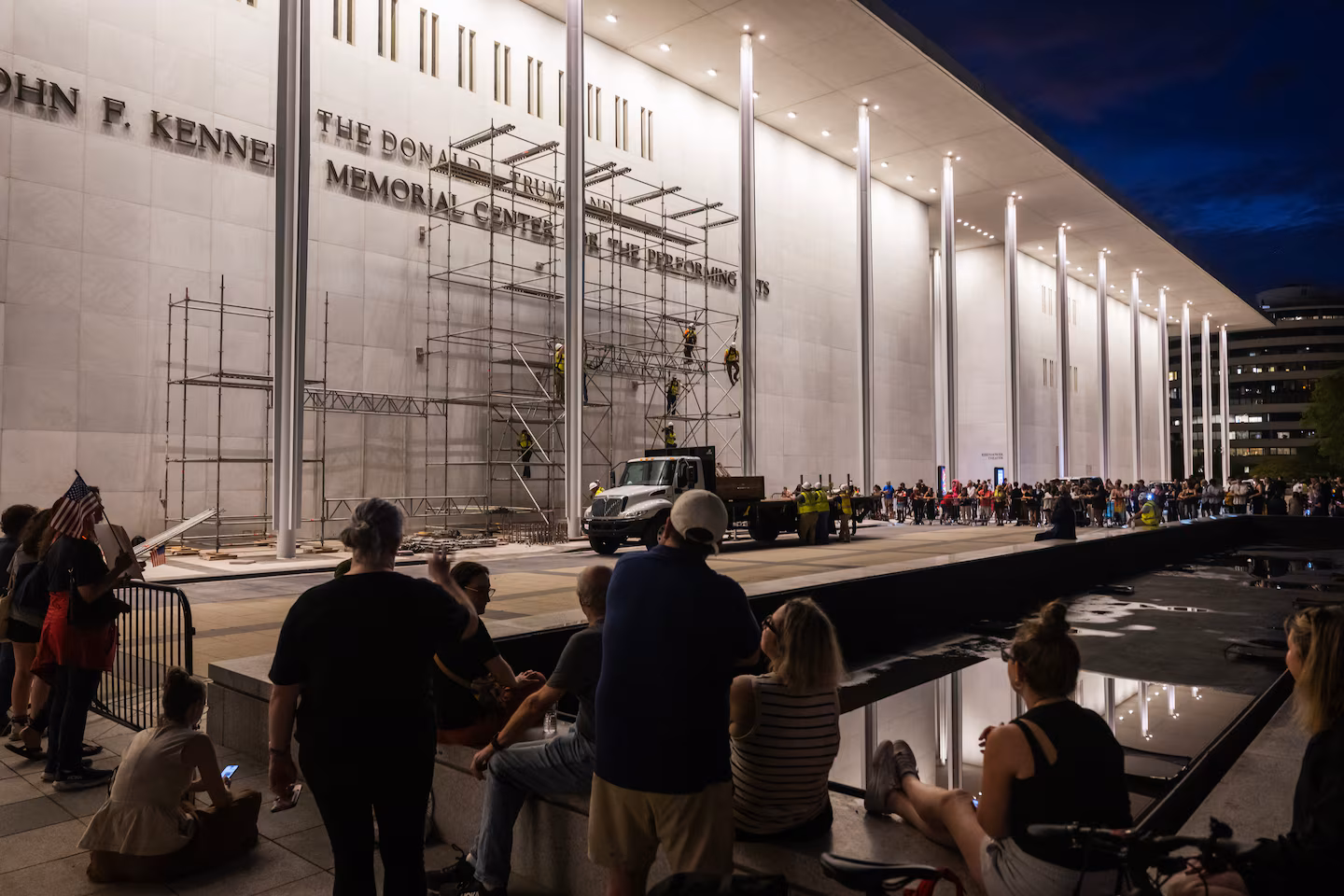 Kennedy Center misses deadline to remove Trump’s name, citing storms - The Washington Post