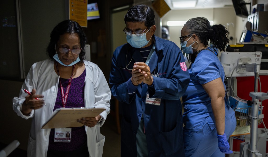 Illinois hospitals owe the state more than $700 million