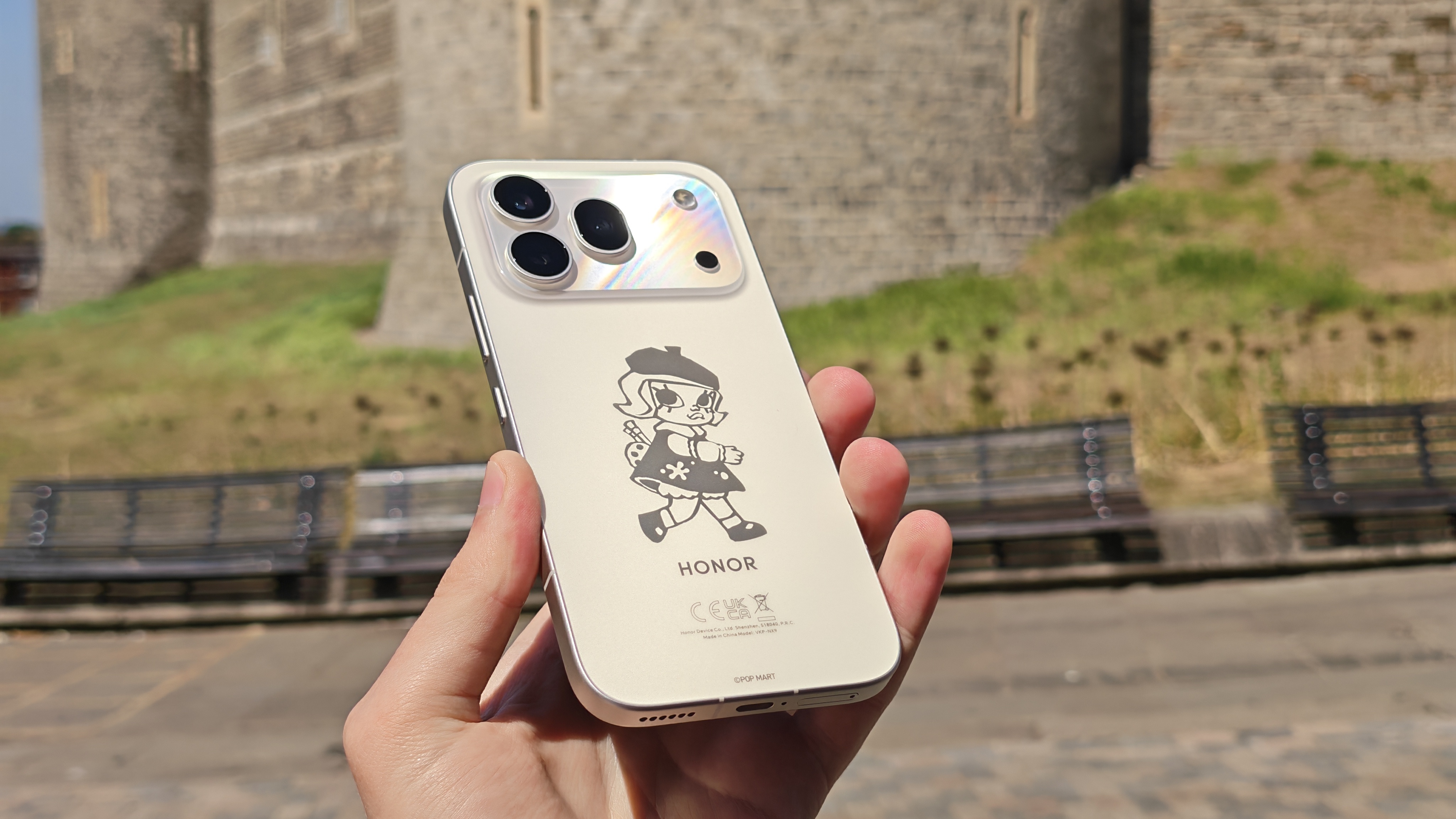 The Honor 600 Pro Molly Limited Edition phone.