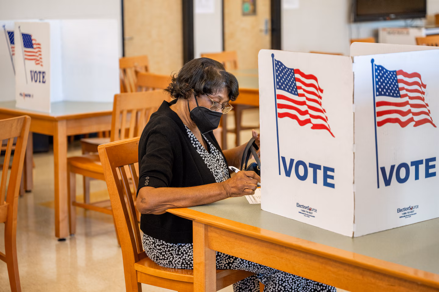 Supreme Court rules mail-in ballots arriving after Election Day can be counted - The Washington Post