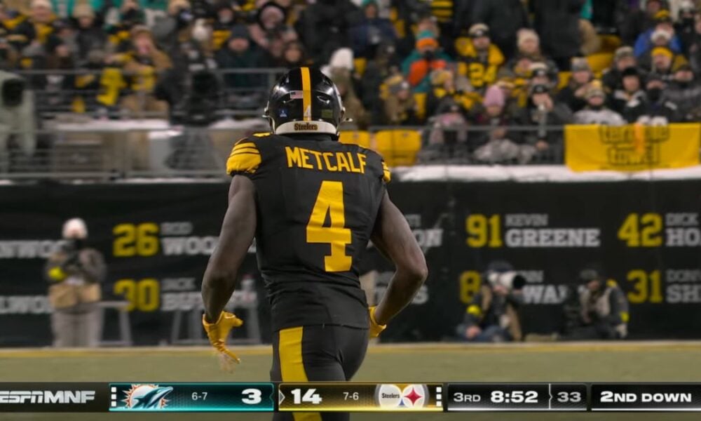 Hall Of Fame WR Cris Carter Gives DK Metcalf 'Advice' On How To Improve Upon Two Major 'Weaknesses'