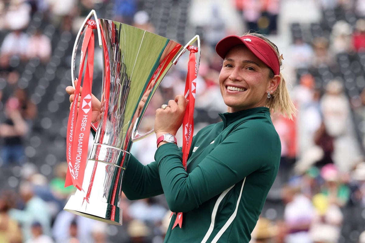 Inspired Donna Vekić defeats Emma Raducanu to win Queen’s title as lucky loser