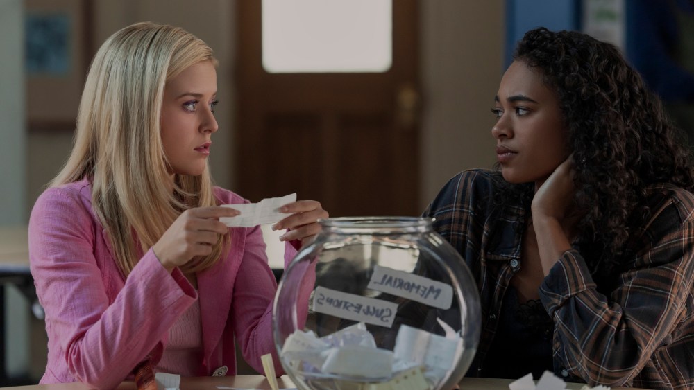 'Elle' Trailer: Lexi Minetree Stars in 'Legally Blonde' Prequel Series