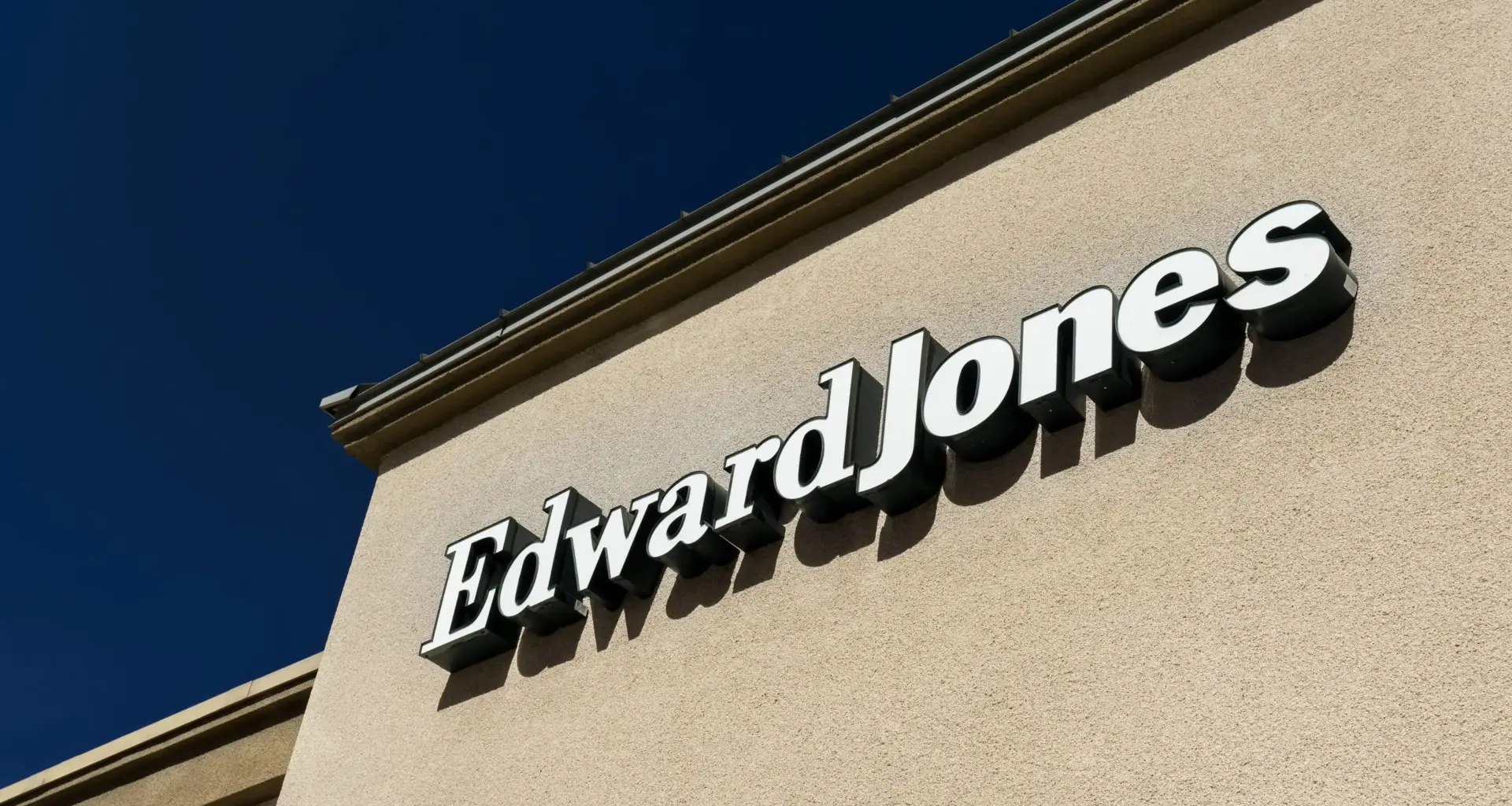 Edward Jones Expands Workplace Retirement Plan Offerings