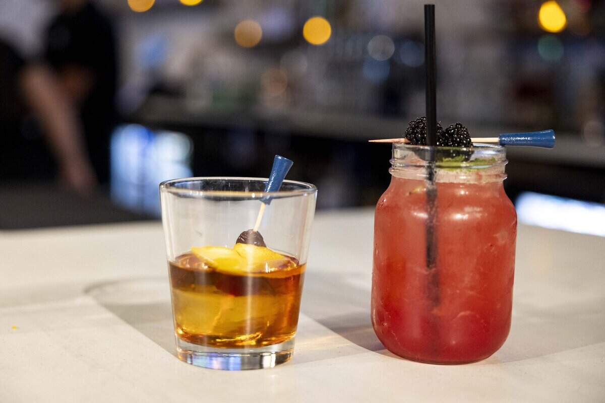 Five Iron Golf’s Old Fashioned and Back 9 Splash are served at the bar. The Back 9 Splash is made with vodka, blackberries, lemon, mint and soda.