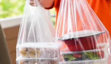 meals in containers being delivered