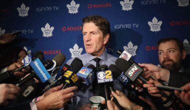 Oilers interested in Mike Babcock as next coach, consulting with NHLPA on objections: Sources