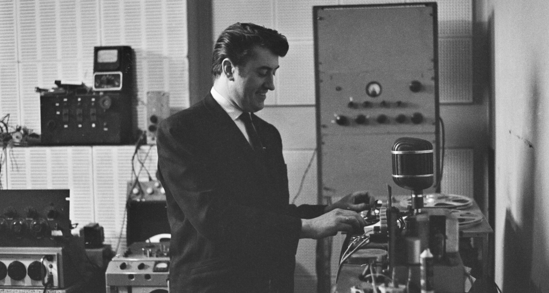 3 Pioneering Psychedelic Songs I Know You’ve Never Heard