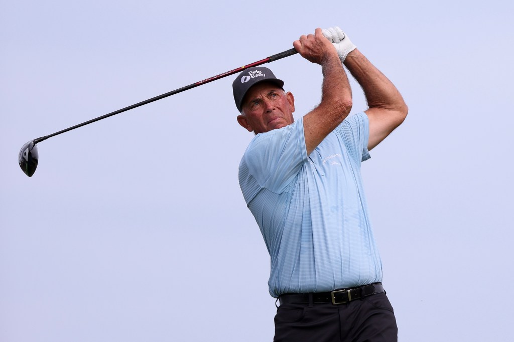 Tom Lehman hits a tee shot at the Mitsubishi Electric Championship on Jan. 22, 2026.