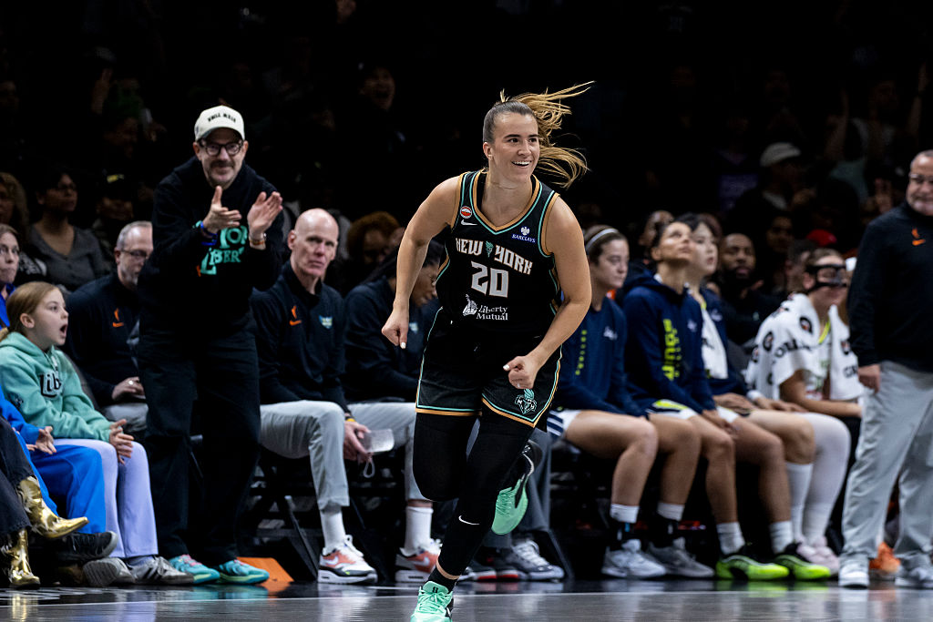 BROOKLYN, NEW YORK - MAY 24: Sabrina Ionescu #20 of the New York Liberty reacts to a shot against the Dallas Wings at Barclays Center on May 24, 2026 in Brooklyn, New York. NOTE TO USER: User expressly acknowledges and agrees that, by downloading and or using this Photograph, user is consenting to the terms and conditions of the Getty Images License Agreement. (Photo by Michelle Farsi/Getty Images)