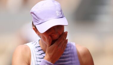 Iga Świątek slides to French Open upset against surging Marta Kostyuk
