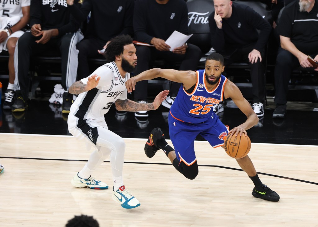 Mikal Bridges (25) drives to the basket during the game against the San Antonio Spurs during Game 2 of the 2026 NBA Finals on June 5, 2026 at Frost Bank Center in San Antonio, Texas.