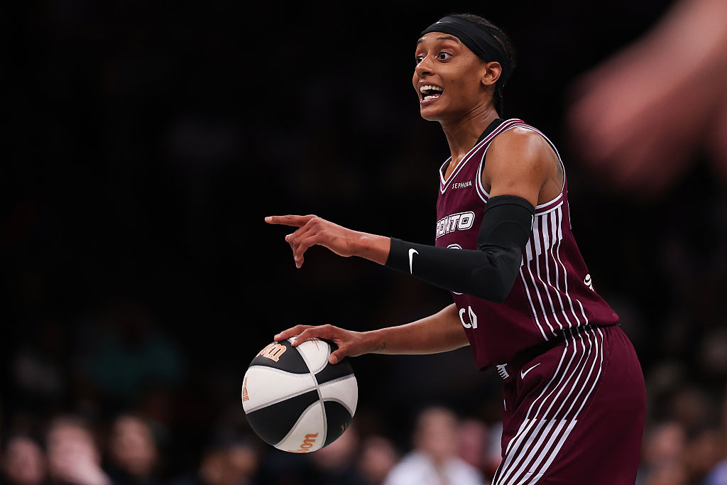 NEW YORK, NEW YORK - JUNE 03: Brittney Sykes #20 of the Toronto Tempo brings the ball up the court during the second quarter of the game against the New York Liberty at Barclays Center on June 03, 2026 in New York City. NOTE TO USER: User expressly acknowledges and agrees that, by downloading and or using this photograph, User is consenting to the terms and conditions of the Getty Images License Agreement. (Photo by Dustin Satloff/Getty Images)