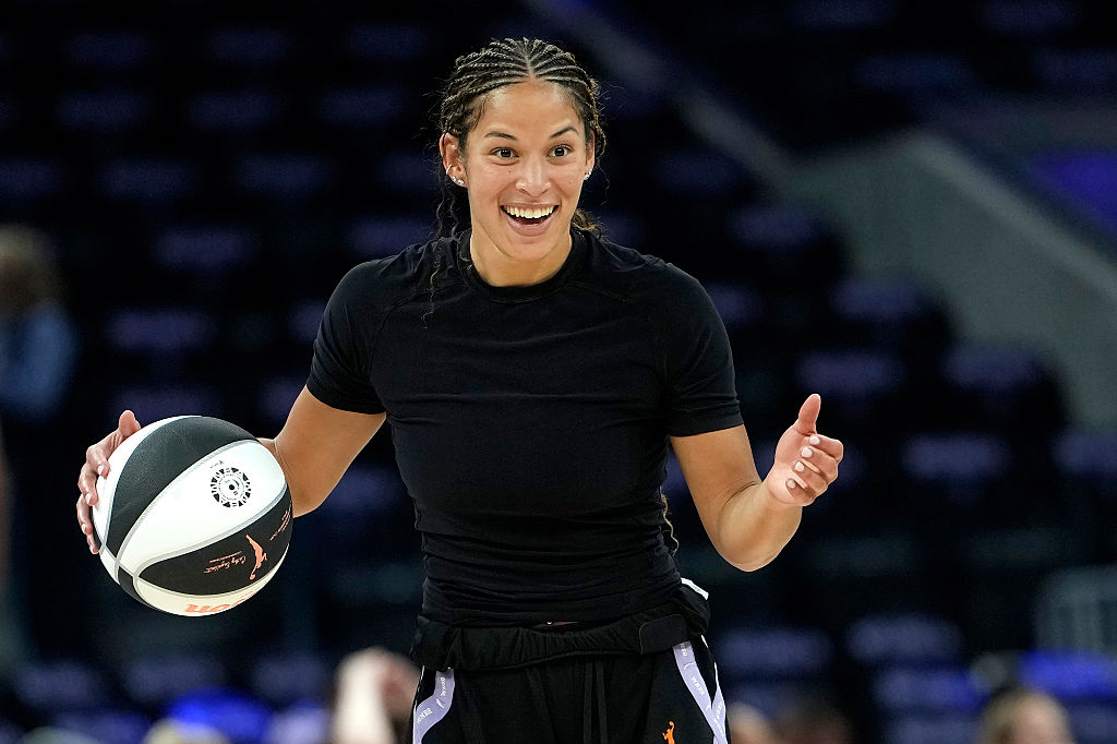 SAN FRANCISCO, CALIFORNIA - JUNE 09: Veronica Burton #22 of the Golden State Valkyries warms up prior to the start of a WNBA Commissioner's Cup game against the Phoenix Mercuryat Chase Center on June 9, 2026 in San Francisco, California. NOTE TO USER: User expressly acknowledges and agrees that, by downloading and or using this photograph, User is consenting to the terms and conditions of the Getty Images License Agreement. (Photo by Thearon W. Henderson/Getty Images)